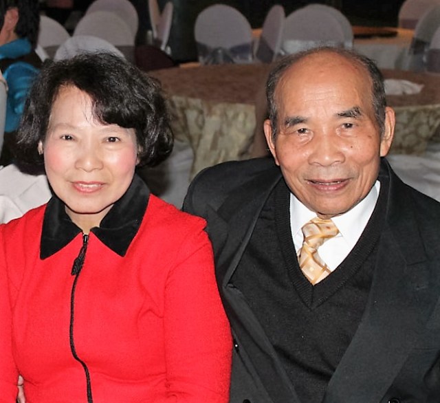 a7.jpgGia đình anh Long