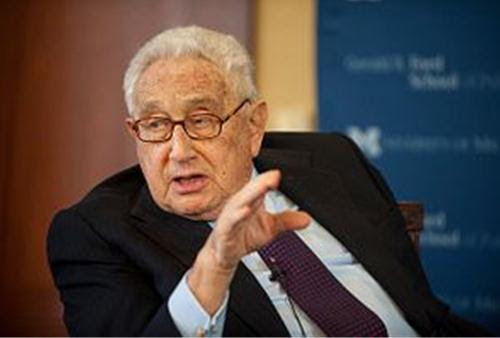 unnamed.jpg Trump Vach Tay dang DC 10